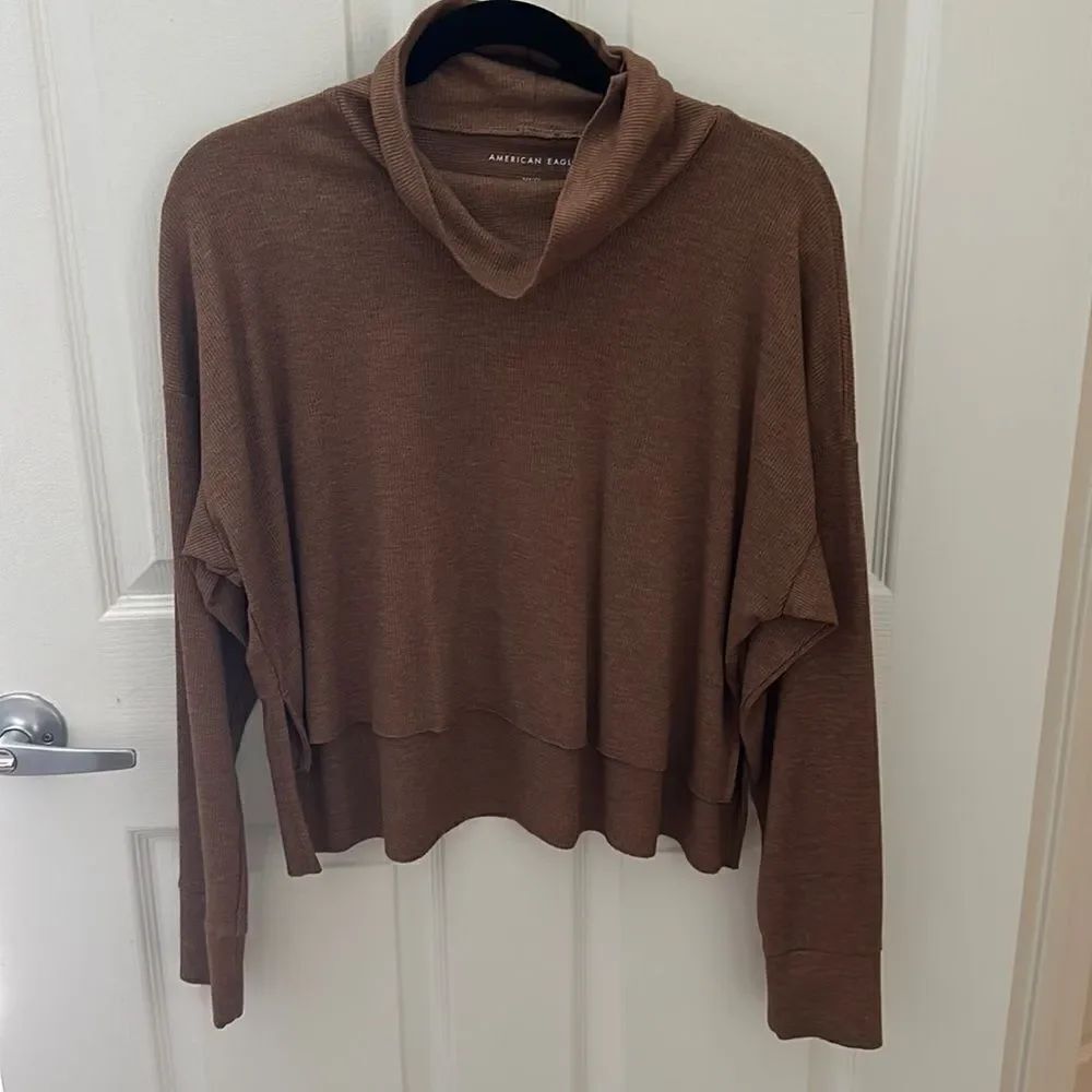 American Eagle Crop Turtle Neck Long Sleeve Shirt